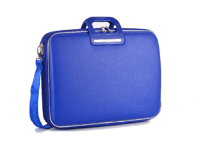 Vintage-style canvas laptop bag with brass hardware for a classic look15" Classic Brera Briefcase