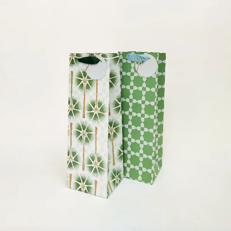 Waterproof nylon shopping and gift bags for outdoor giftsFan Palm Bottle Bags