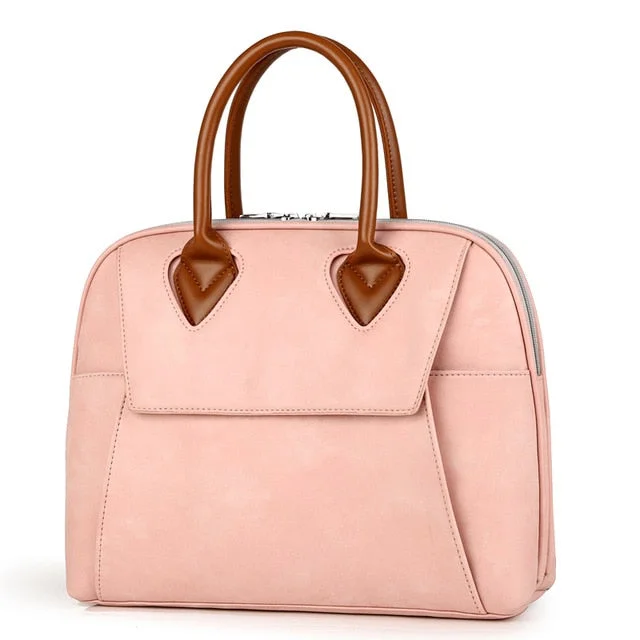 Expandable laptop bag to accommodate additional itemsThe Messenger Tote Laptop Bag for Women 15-inch Expandable laptop bag to accommodate additional itemsThe Messenger Tote Laptop Bag for Women 15-inch