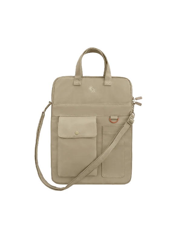 Waterproof laptop bag with a rain cover for outdoor enthusiastsUtility Laptop Bag (15" Champagne)