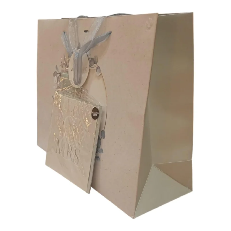Retro - inspired shopping and gift bags with a bold color palette for nostalgiaGift Bag Imp (A) Retro - inspired shopping and gift bags with a bold color palette for nostalgiaGift Bag Imp (A)