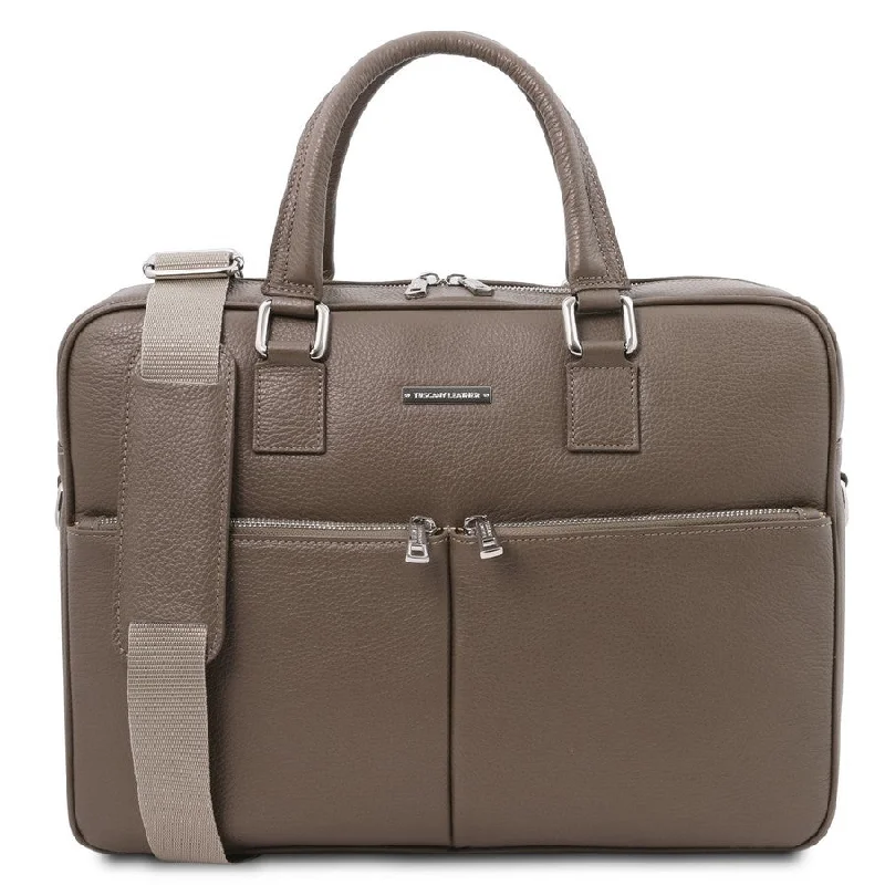 Soft-sided laptop bag with a magnetic closure for easy accessTreviso Business Laptop Bag Soft-sided laptop bag with a magnetic closure for easy accessTreviso Business Laptop Bag