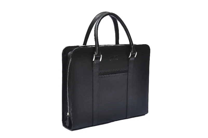 Convertible laptop bag that can be used as a backpack or briefcaseLeather Laptop Bag - Black Convertible laptop bag that can be used as a backpack or briefcaseLeather Laptop Bag - Black