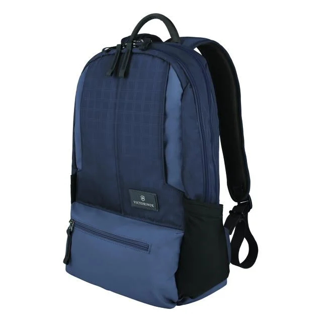 Compact laptop bag for 13-inch laptops for students and lightweight usersAltmont 3.0 Laptop Backpack Nav/Gry Compact laptop bag for 13-inch laptops for students and lightweight usersAltmont 3.0 Laptop Backpack Nav/Gry