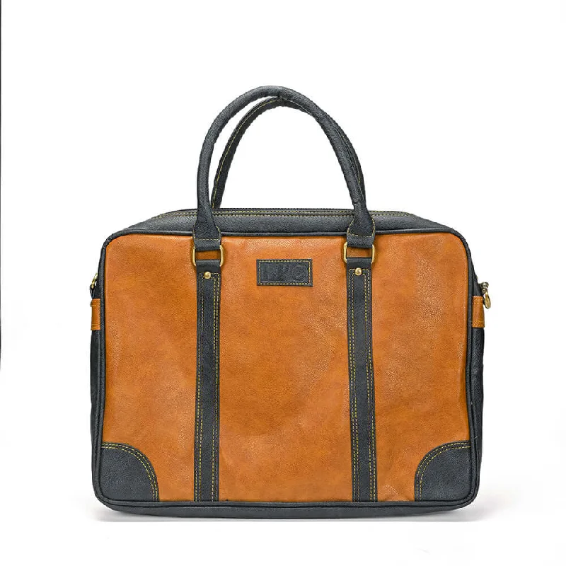 Vintage-style canvas laptop bag with brass hardware for a classic lookTwo-Tone Leather Laptop Bag for Professionals Vintage-style canvas laptop bag with brass hardware for a classic lookTwo-Tone Leather Laptop Bag for Professionals