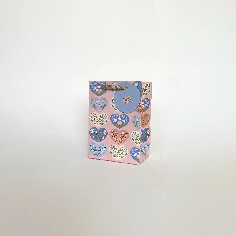 Eco - friendly bamboo shopping and gift bags for sustainable giftingHearts Small Gift Bags Eco - friendly bamboo shopping and gift bags for sustainable giftingHearts Small Gift Bags