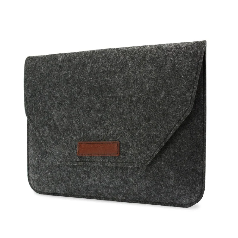 Laptop bag with a separate compartment for tablets and accessoriesMerino Wool Laptop Sleeve 15-inch Laptop bag with a separate compartment for tablets and accessoriesMerino Wool Laptop Sleeve 15-inch