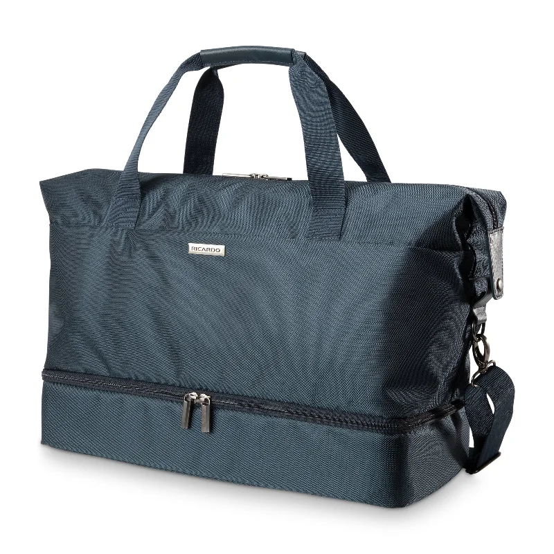 Portable shoe bags to keep footwear separate in suitcasesAvalon Drop-Bottom Weekender Duffel Portable shoe bags to keep footwear separate in suitcasesAvalon Drop-Bottom Weekender Duffel