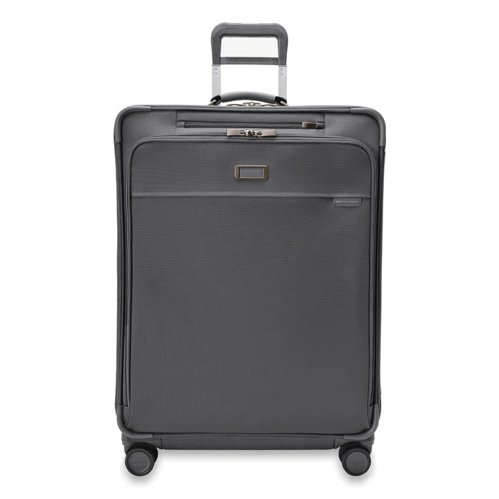 Compact carry - on travel bag with spinner wheels for easy maneuvering in airportsBriggs & Riley Baseline Large Expandable Spinner - Steel Gray Compact carry - on travel bag with spinner wheels for easy maneuvering in airportsBriggs & Riley Baseline Large Expandable Spinner - Steel Gray