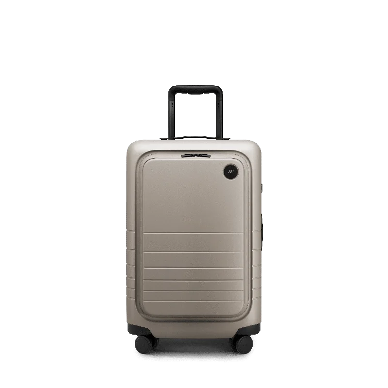 Travel bag with a retractable garment rack for easy unpackingCarry-On Pro Plus