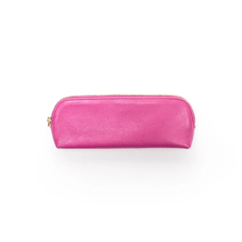 Convertible travel bag that can be used as a backpack or toteSML E/W COSMETIC