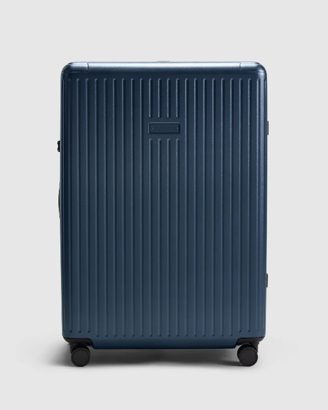 Rolling travel bag with adjustable telescopic handle for different user heightsLarge Check In Suitcase - Moonlit Ocean Blue Rolling travel bag with adjustable telescopic handle for different user heightsLarge Check In Suitcase - Moonlit Ocean Blue