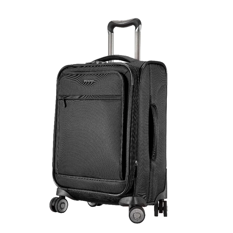Portable shoe bags to keep footwear separate in suitcasesHoodoo Softside Carry-on Spinner & 2-Piece Packing Cube Bundle Portable shoe bags to keep footwear separate in suitcasesHoodoo Softside Carry-on Spinner & 2-Piece Packing Cube Bundle