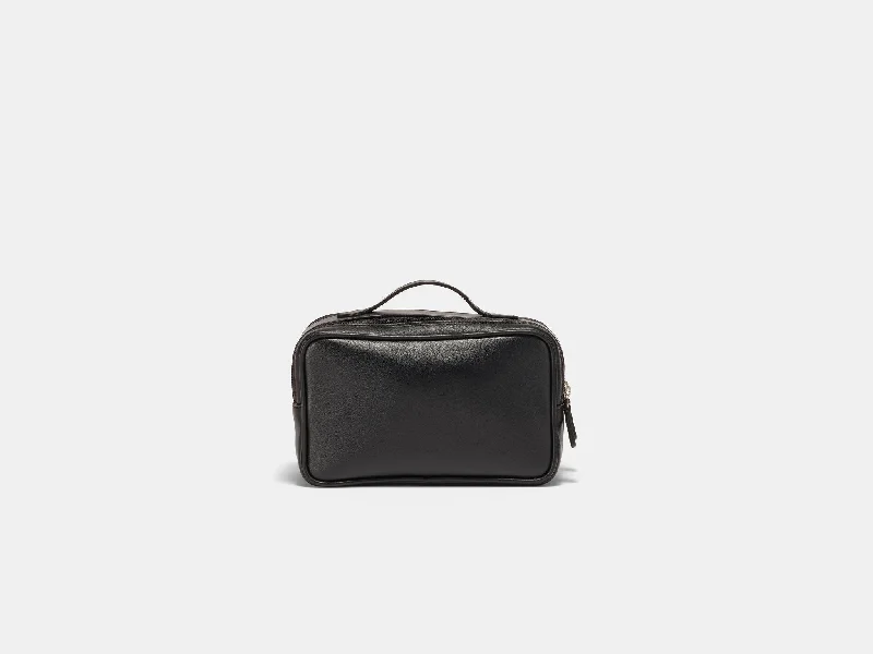 Stackable travel bag set with various sizes for diverse packing needsSMALL LEATHER SHAVING CASE Stackable travel bag set with various sizes for diverse packing needsSMALL LEATHER SHAVING CASE