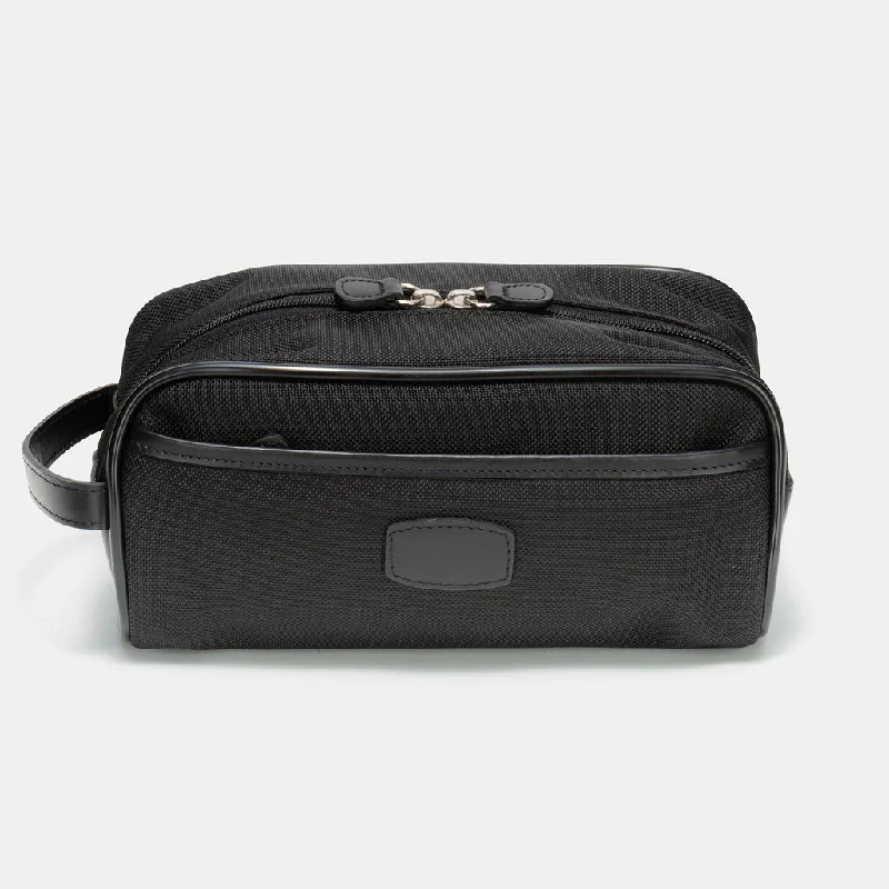Waterproof canvas travel bag suitable for beach and outdoor vacationsCLASSIC SHAVE KIT Waterproof canvas travel bag suitable for beach and outdoor vacationsCLASSIC SHAVE KIT