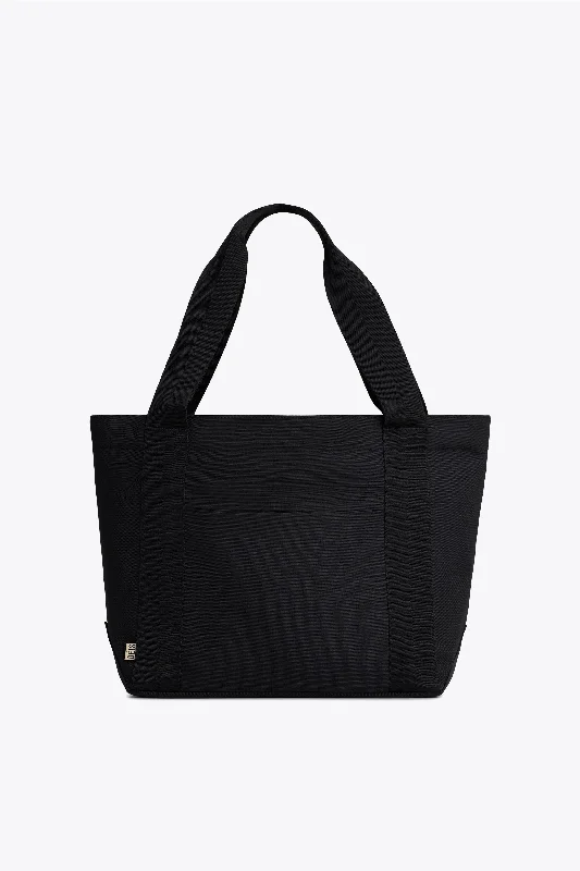 Designer - branded leather travel bag for luxury business travelersThe BÉISics Tote in Black Designer - branded leather travel bag for luxury business travelersThe BÉISics Tote in Black