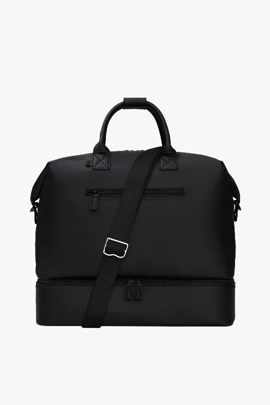 Waterproof canvas travel bag suitable for beach and outdoor vacationsThe Premium Weekender in Black Waterproof canvas travel bag suitable for beach and outdoor vacationsThe Premium Weekender in Black