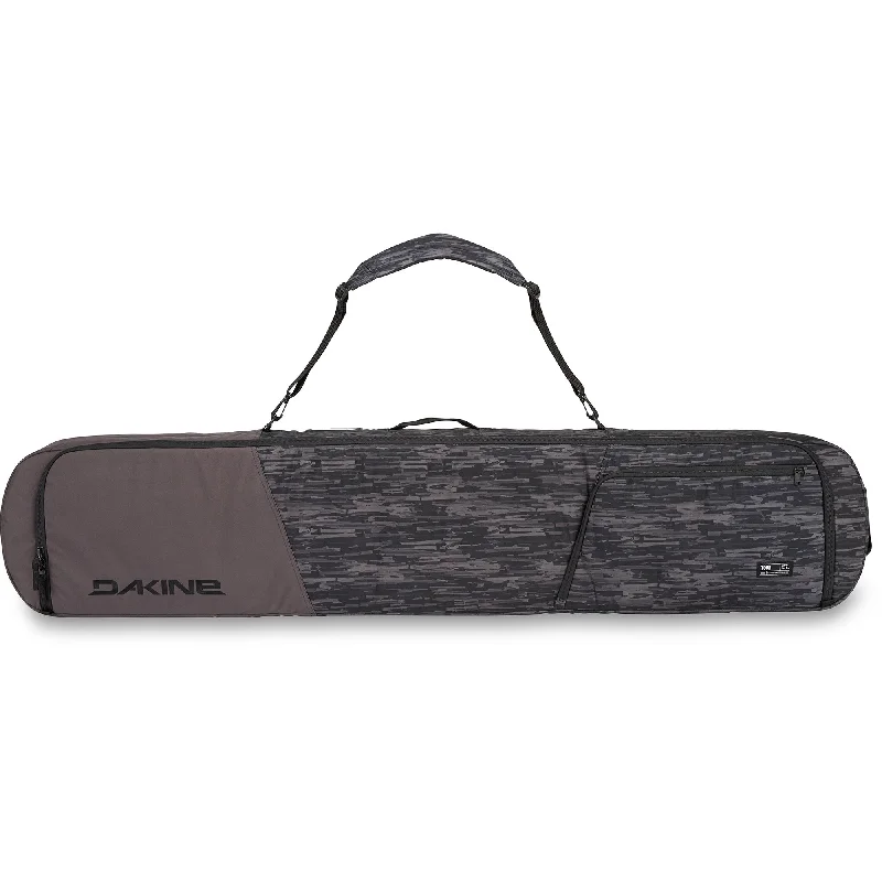 Expandable hard - shell polycarbonate travel bag for long - term international tripsTour Snowboard Bag Expandable hard - shell polycarbonate travel bag for long - term international tripsTour Snowboard Bag