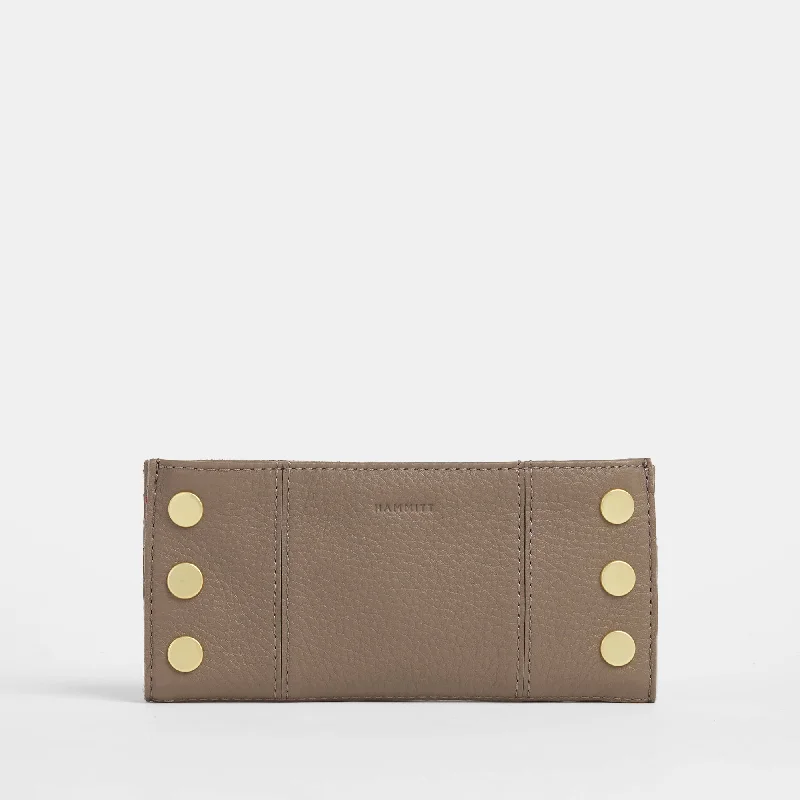 Eco-friendly money clips made from sustainable materials110 North | Sculpted Taupe/Brushed Gold Eco-friendly money clips made from sustainable materials110 North | Sculpted Taupe/Brushed Gold