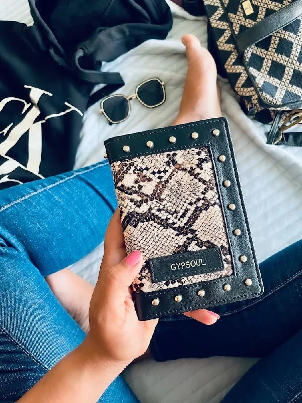 Colorful Floral-Printed Passport Covers & Wallets for Fashionable WomenBrown & Biege Animal Print Passport Cover Colorful Floral-Printed Passport Covers & Wallets for Fashionable WomenBrown & Biege Animal Print Passport Cover