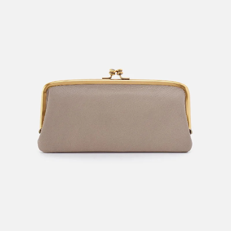 How to choose the right money clipCora Large Frame Wallet In Pebbled Leather - Taupe How to choose the right money clipCora Large Frame Wallet In Pebbled Leather - Taupe