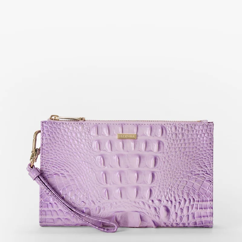 Money clips for women with sleek designsDaisy