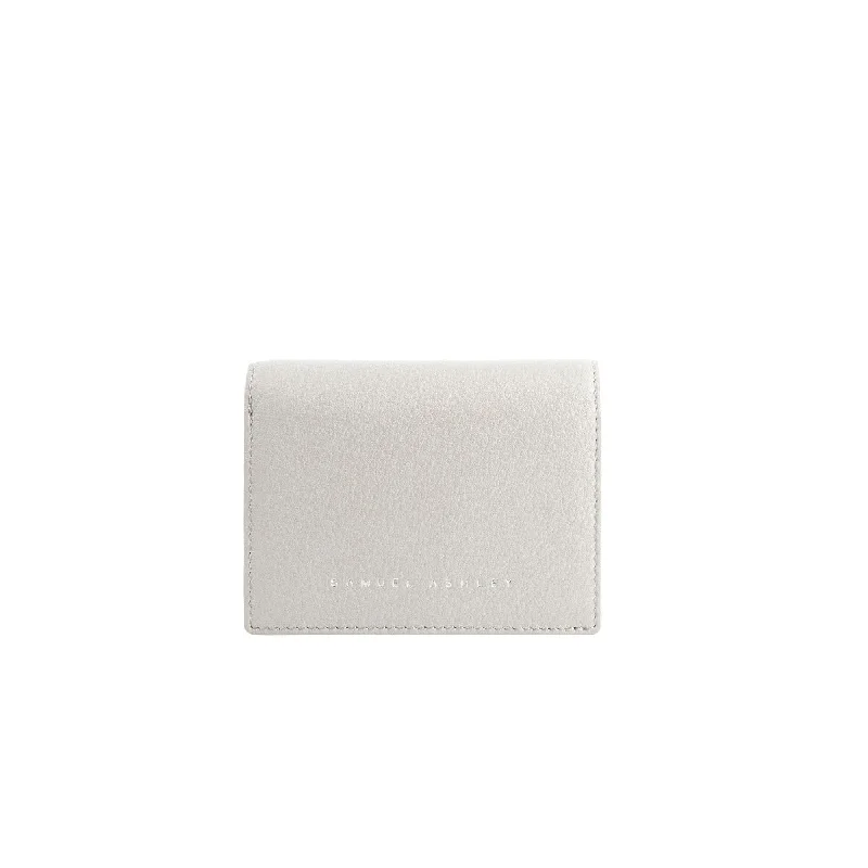 Money clips for women with sleek designsLola Leather Bi-fold Wallet