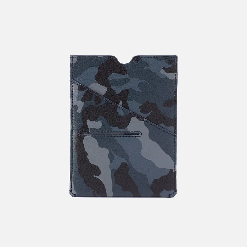 Money clips with magnetic closureMen's Passport Holder in Silk Napa Leather - Blue Camo Money clips with magnetic closureMen's Passport Holder in Silk Napa Leather - Blue Camo