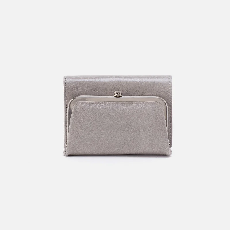 Eco-friendly money clips made from sustainable materialsRobin Compact Wallet In Polished Leather - Light Grey Eco-friendly money clips made from sustainable materialsRobin Compact Wallet In Polished Leather - Light Grey