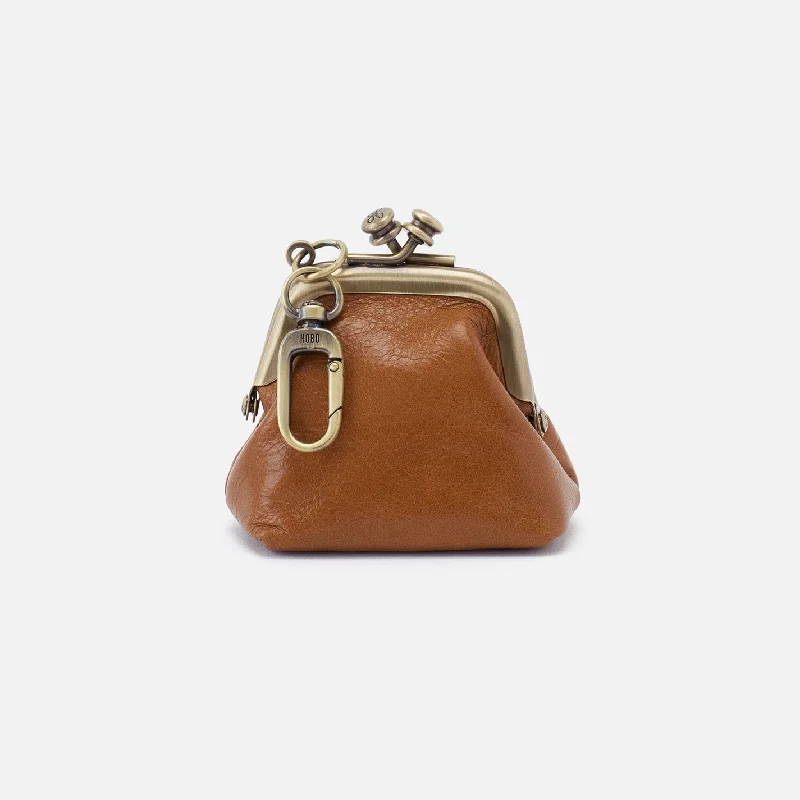 How to choose the right money clipRun Frame Pouch in Polished Leather - Truffle
