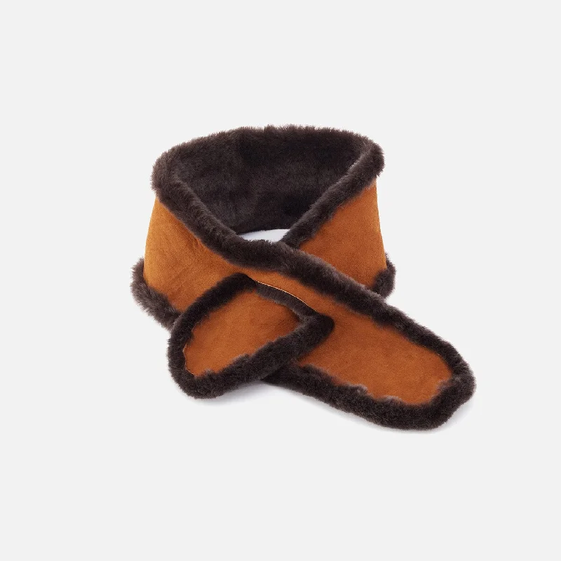 Lightweight money clips for travelSnug Pull Thru Scarf in Aston Leather - Suede Gold Lightweight money clips for travelSnug Pull Thru Scarf in Aston Leather - Suede Gold