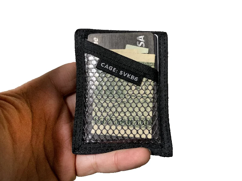 How to choose the right money clipWoven Armada-Weave Matrix Card Holder