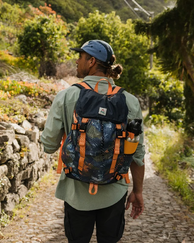 Men's compact backpack with padded shoulder straps for short errandsBoondocker Recycled 26L Backpack - Palm Camo Apricot Men's compact backpack with padded shoulder straps for short errandsBoondocker Recycled 26L Backpack - Palm Camo Apricot