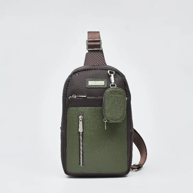Men's crossbody bag with adjustable straps for a customized fitChest Bag With Small Key Pouch - TGEB1333NN3ML3 Men's crossbody bag with adjustable straps for a customized fitChest Bag With Small Key Pouch - TGEB1333NN3ML3