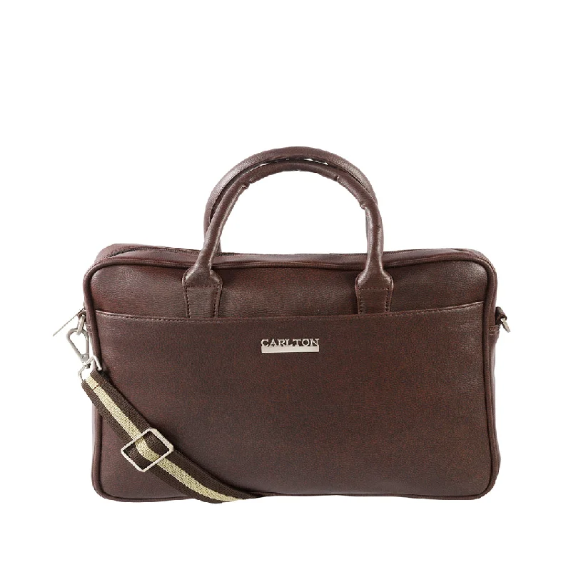 Vintage leather travel bag with brass accents for a classic and sophisticated lookCle065 Dark Brown Vintage leather travel bag with brass accents for a classic and sophisticated lookCle065 Dark Brown