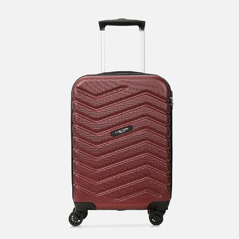 Convertible travel bag that can be used as a backpack or toteSaturn