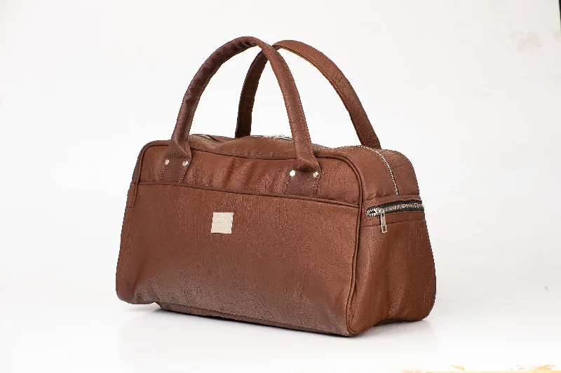 Travel bag with a detachable toiletry pouch for convenienceKaz Travel Bag