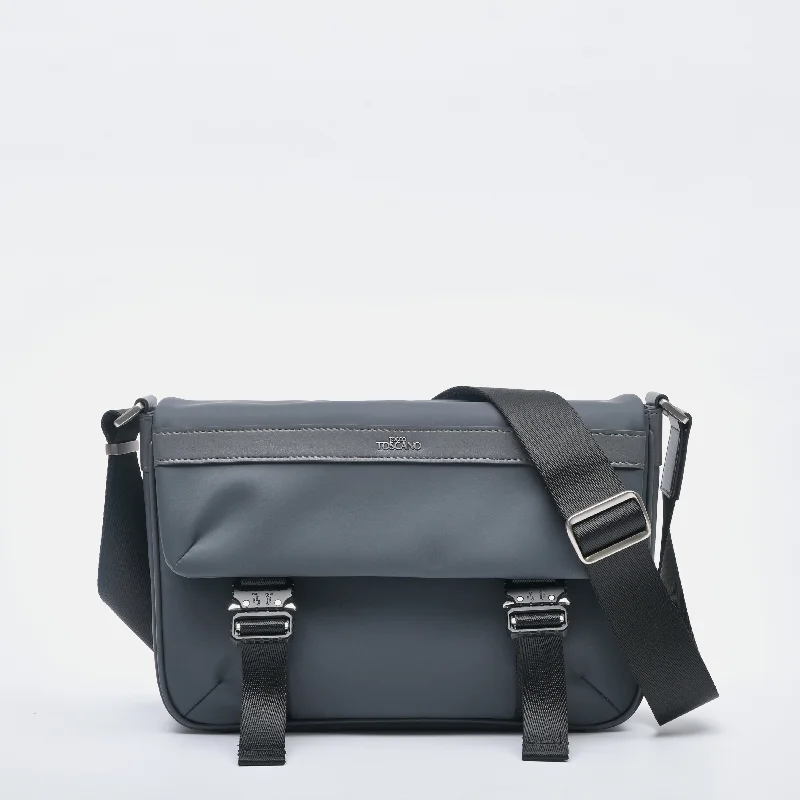 Urban men's crossbody bag with a modern, sleek designMessenger Bag - TGSB0633PN3ML4 Urban men's crossbody bag with a modern, sleek designMessenger Bag - TGSB0633PN3ML4
