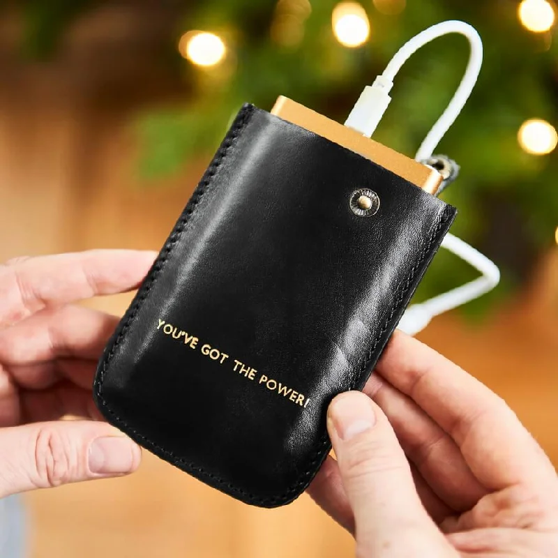 Smart travel bag with integrated GPS tracker for lost item recoveryPersonalised Leather Power Pack Smart travel bag with integrated GPS tracker for lost item recoveryPersonalised Leather Power Pack